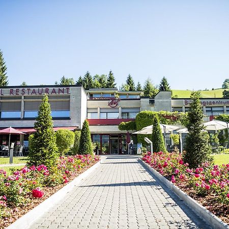 Hotel & Bildungszentrum Matt Schwarzenberg Exterior foto